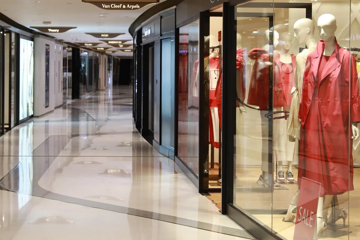 covid-19 tan pha nganh thoi trang anh 6