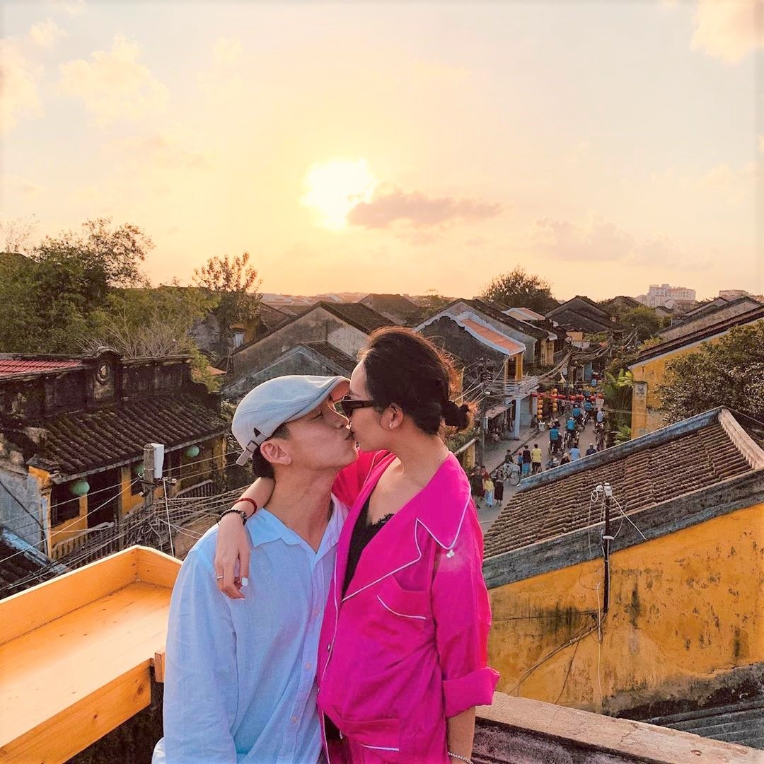 MC Quang Bao cong khai ban gai anh 1