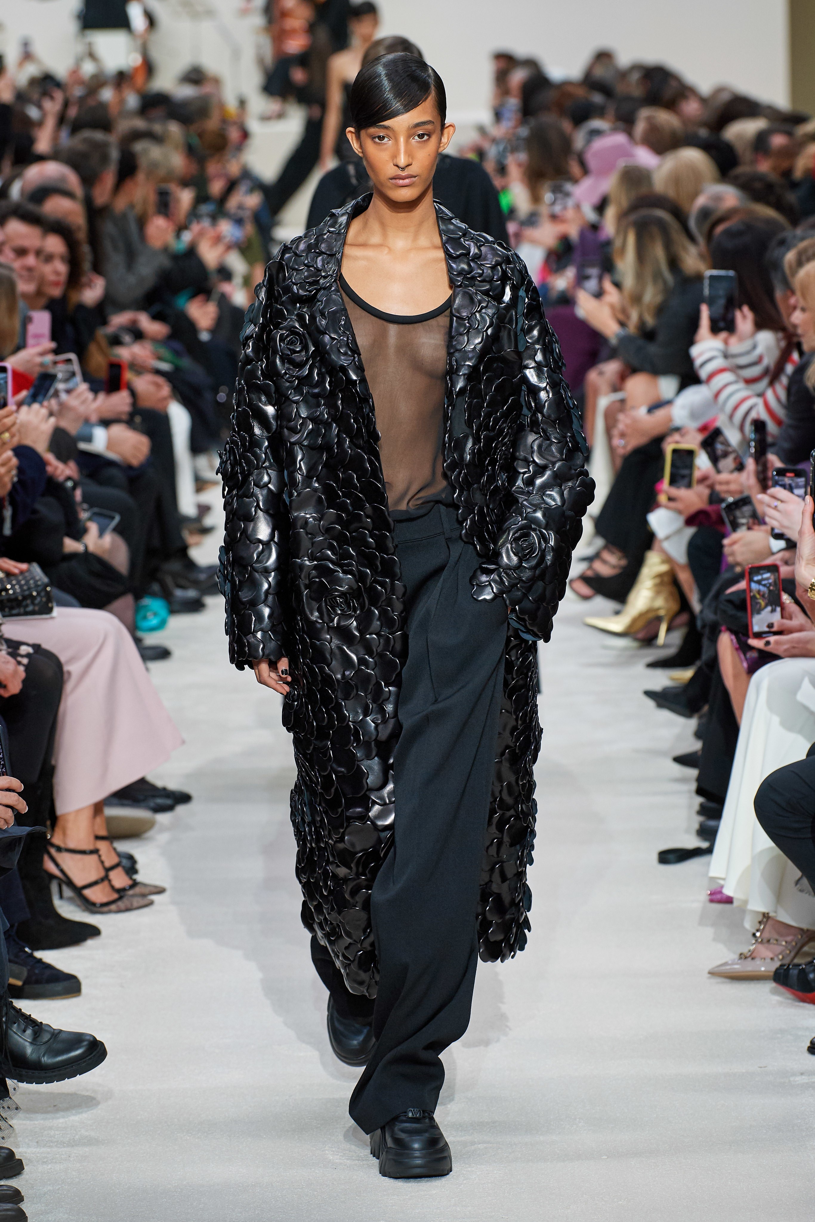 người mẫu ngực trần ảnh 5 nguoi mau nguc tran anh 5