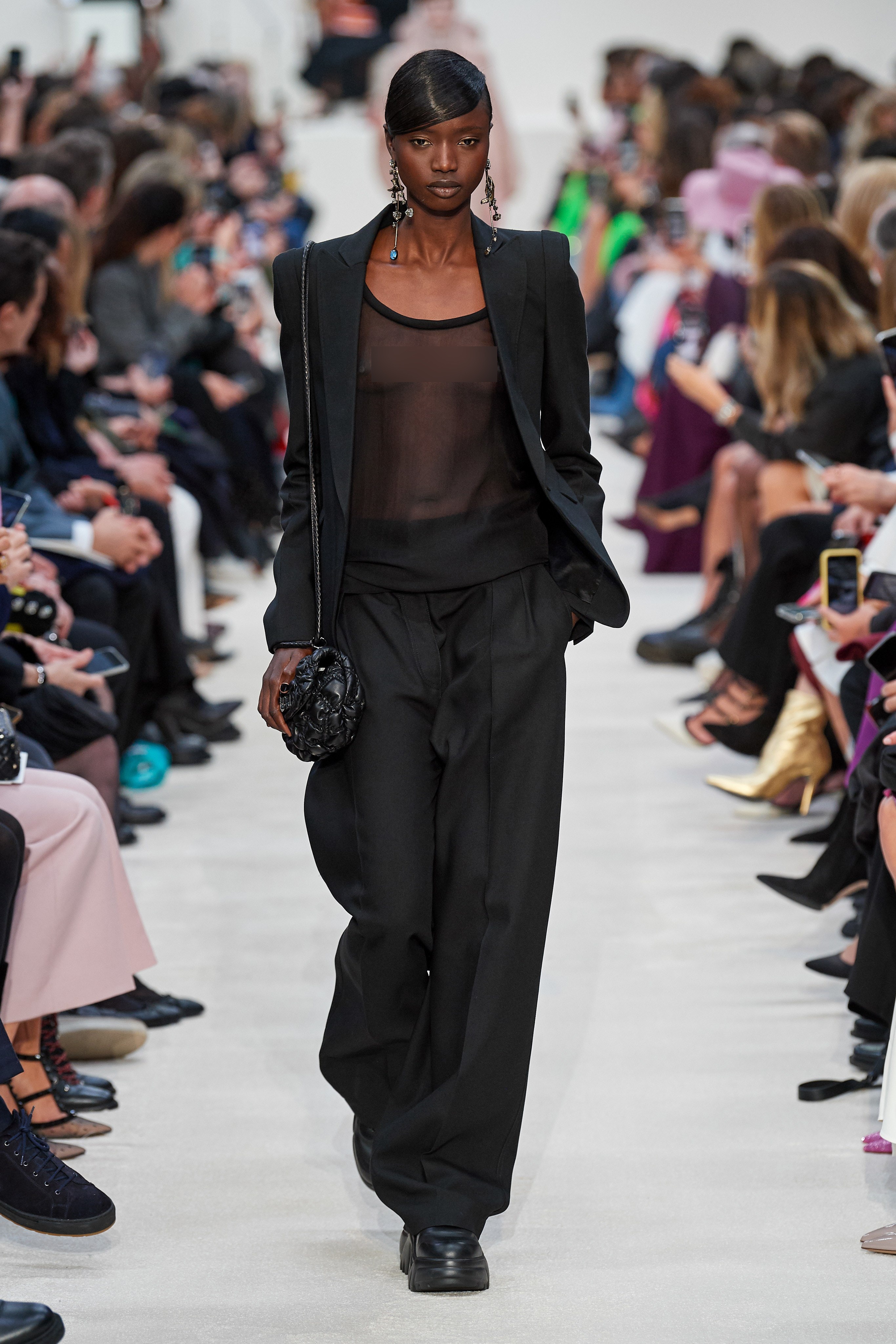 người mẫu ngực trần ảnh 3 nguoi mau nguc tran anh 3