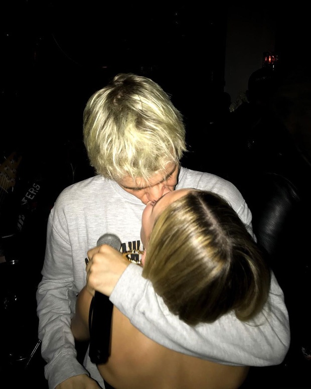 justin bieber hon vo trong sinh nhat anh 4