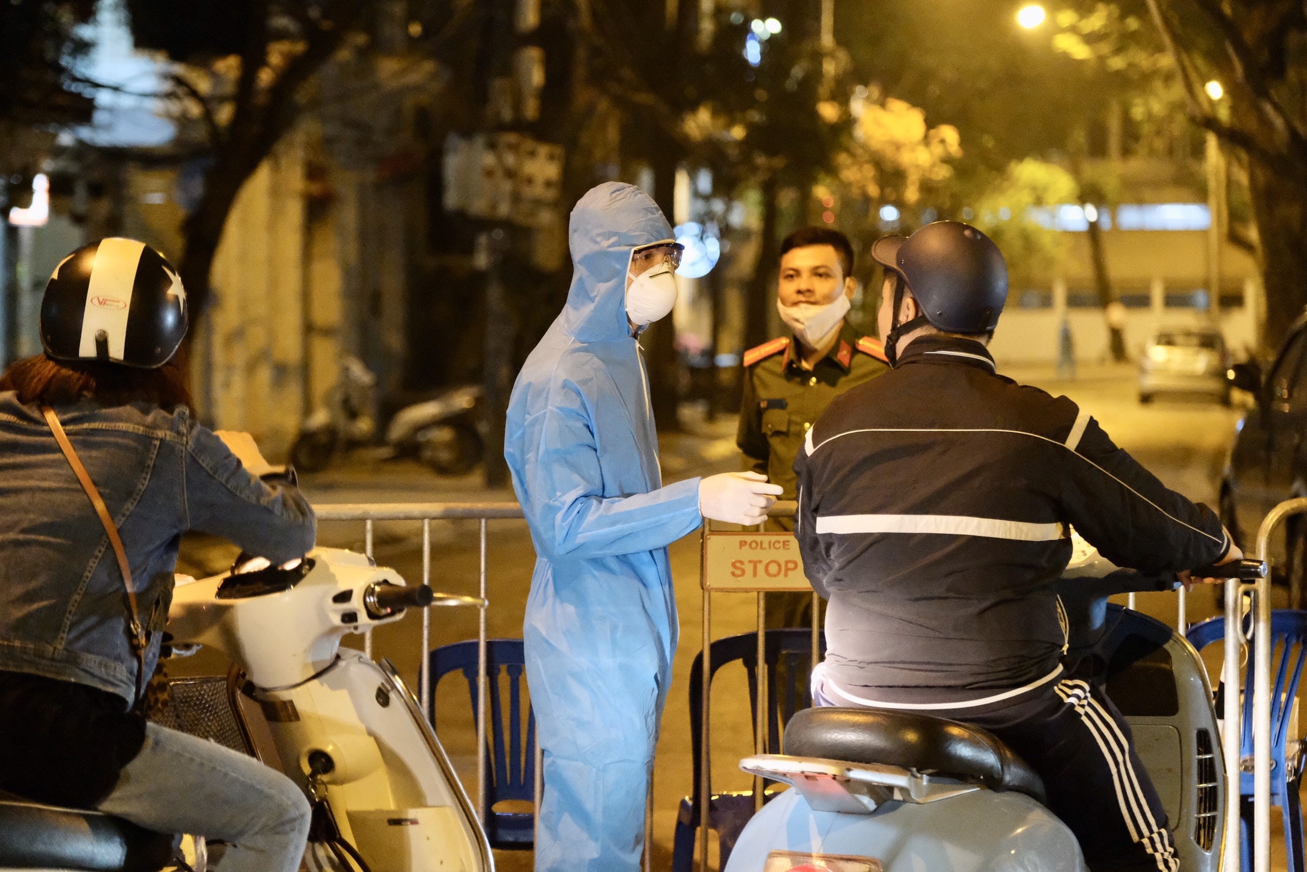 nghe si viet len tieng ca covid-19 o ha noi anh 3