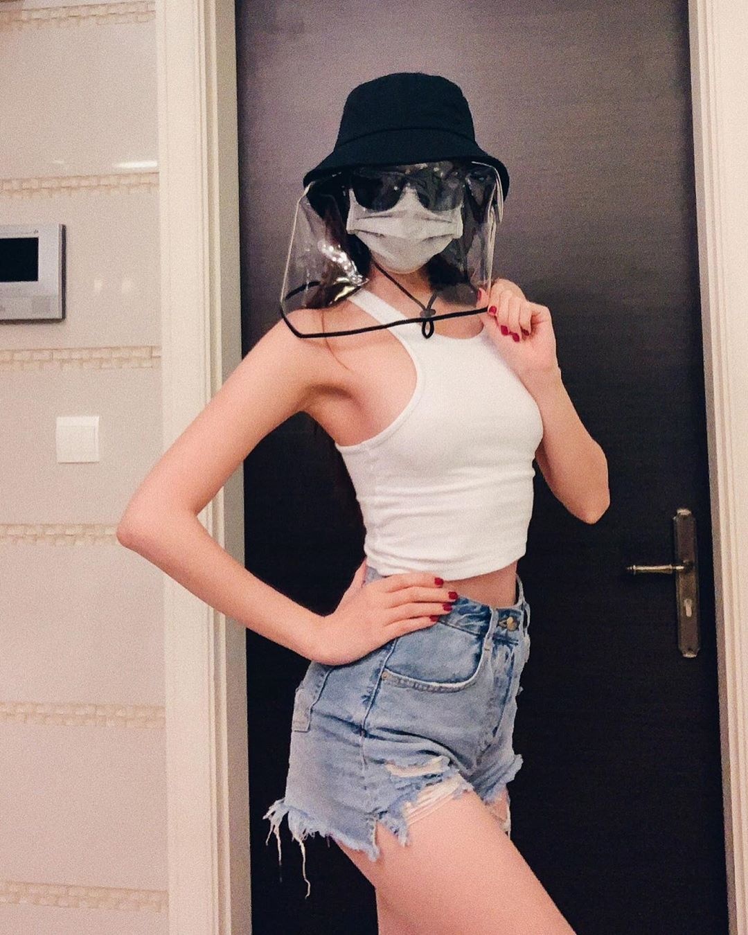 street style sao viet mua dich anh 1