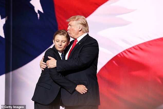 barron trump cao 2 m o tuoi 14 anh 3