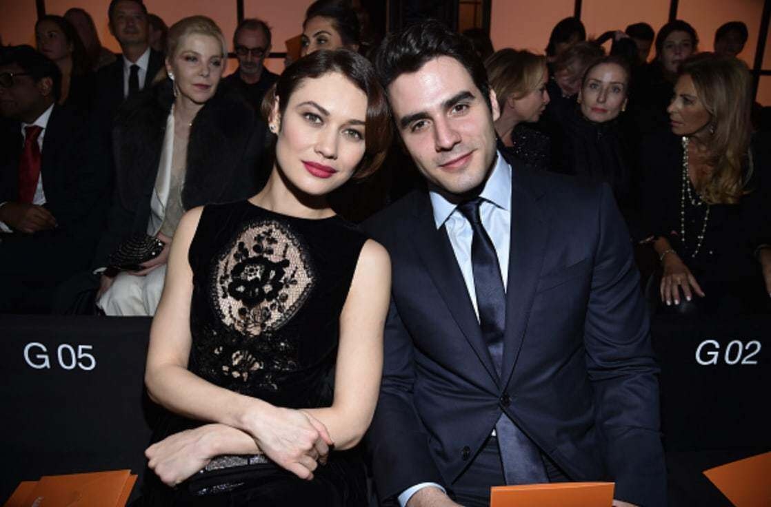 bond girl het nhiem nCoV anh 2