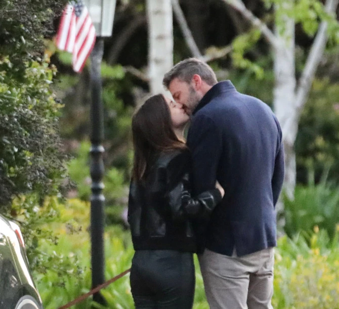 ben affleck khoa moi ban gai anh 3