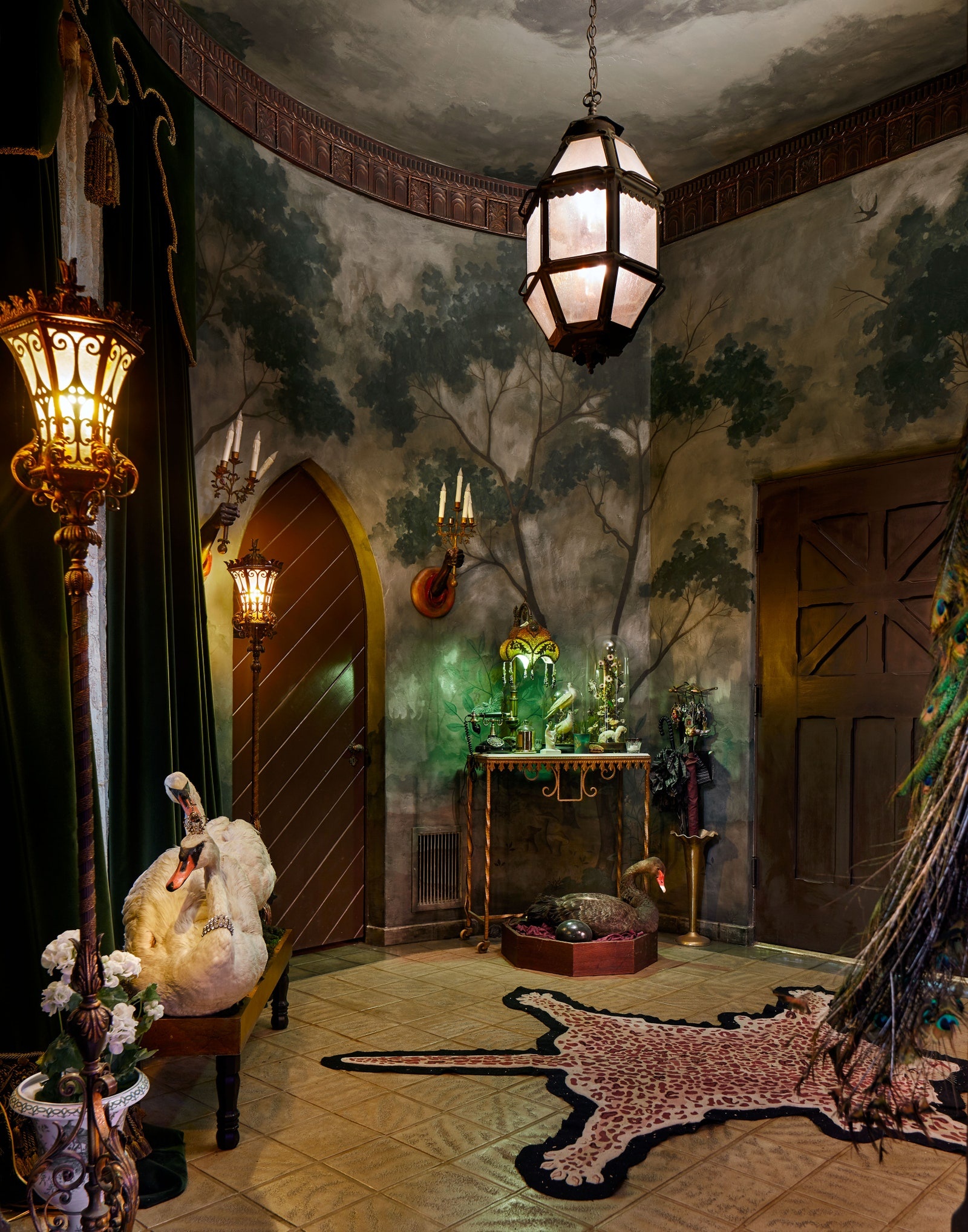 biet thu cua nu hoang thoat y anh 3