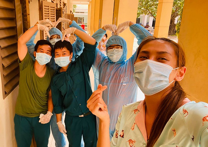 vo hoang yen tang 1000 khau trang anh 2