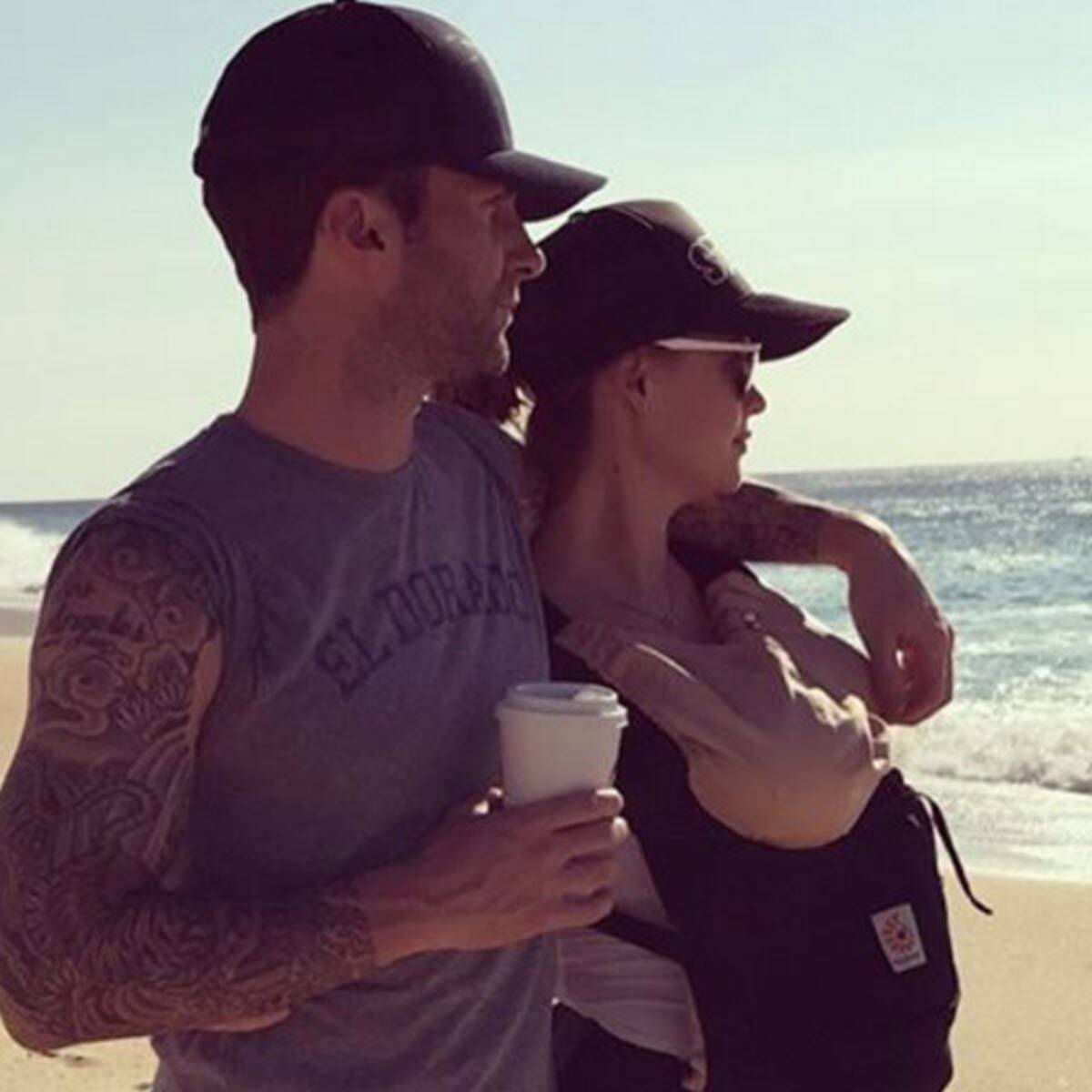 adam levine va Behati Prinsloo anh 11