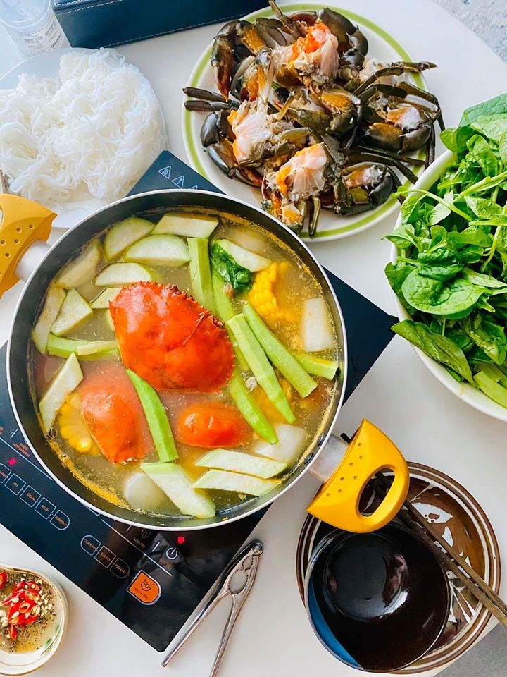 sao Viet duoc khen nau an gioi anh 10