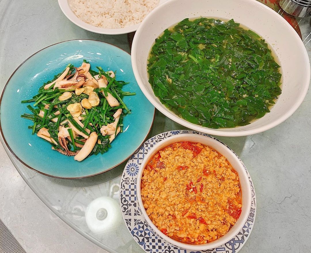 sao Viet duoc khen nau an gioi anh 12