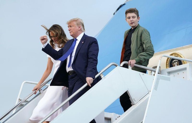Barron Trump khong vui anh 2