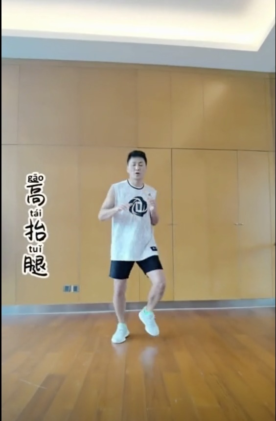 ha gia kinh nhay vu dieu rua tay anh 1