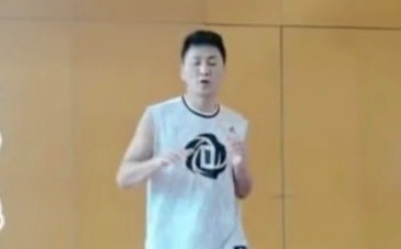 ‘Trien Chieu’ Ha Gia Kinh tre trung o tuoi 61 hinh anh