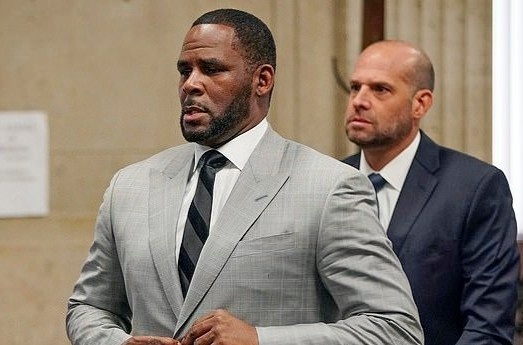 R. Kelly mong duoc tai ngoai vi so nhiem Covid-19 trong tu hinh anh