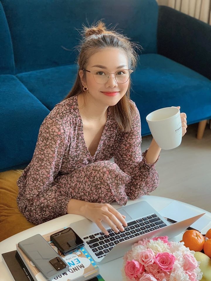 siêu mẫu thanh hằng xúc động ảnh 1 sieu mau thanh hang xuc dong anh 1