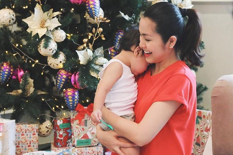 Tang Thanh Ha, Quoc Co cham con mua dich ra sao? hinh anh