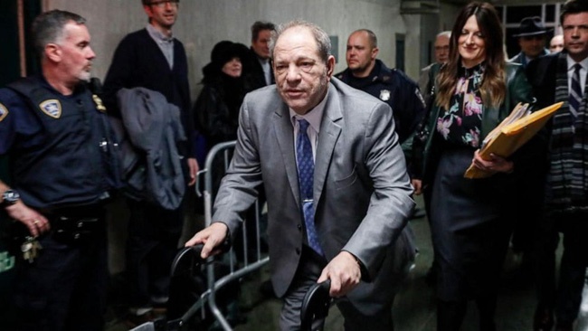 Harvey Weinstein tu khoi Covid-19 trong tu anh 1