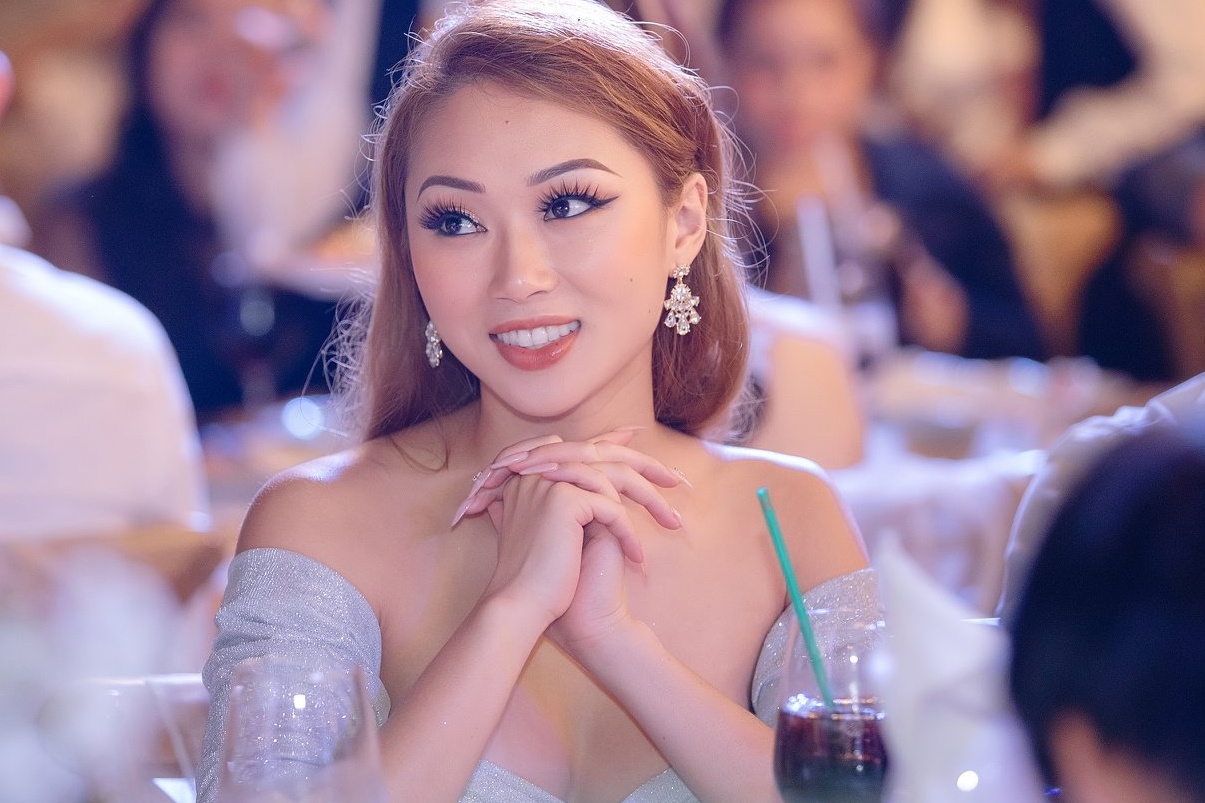Jacqueline Dang qua doi anh 1