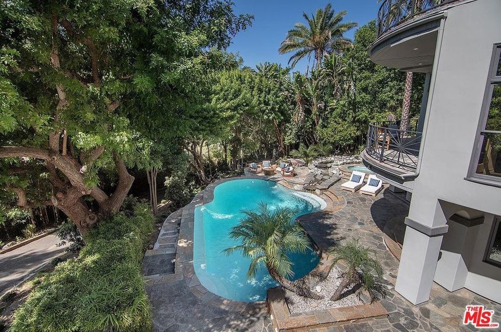 biet thu cua selena gomez anh 2