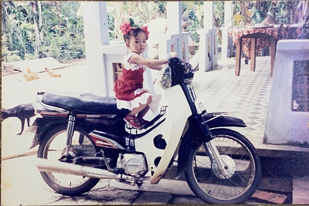 Angela Phuong Trinh nho anh thoi tho au hinh anh