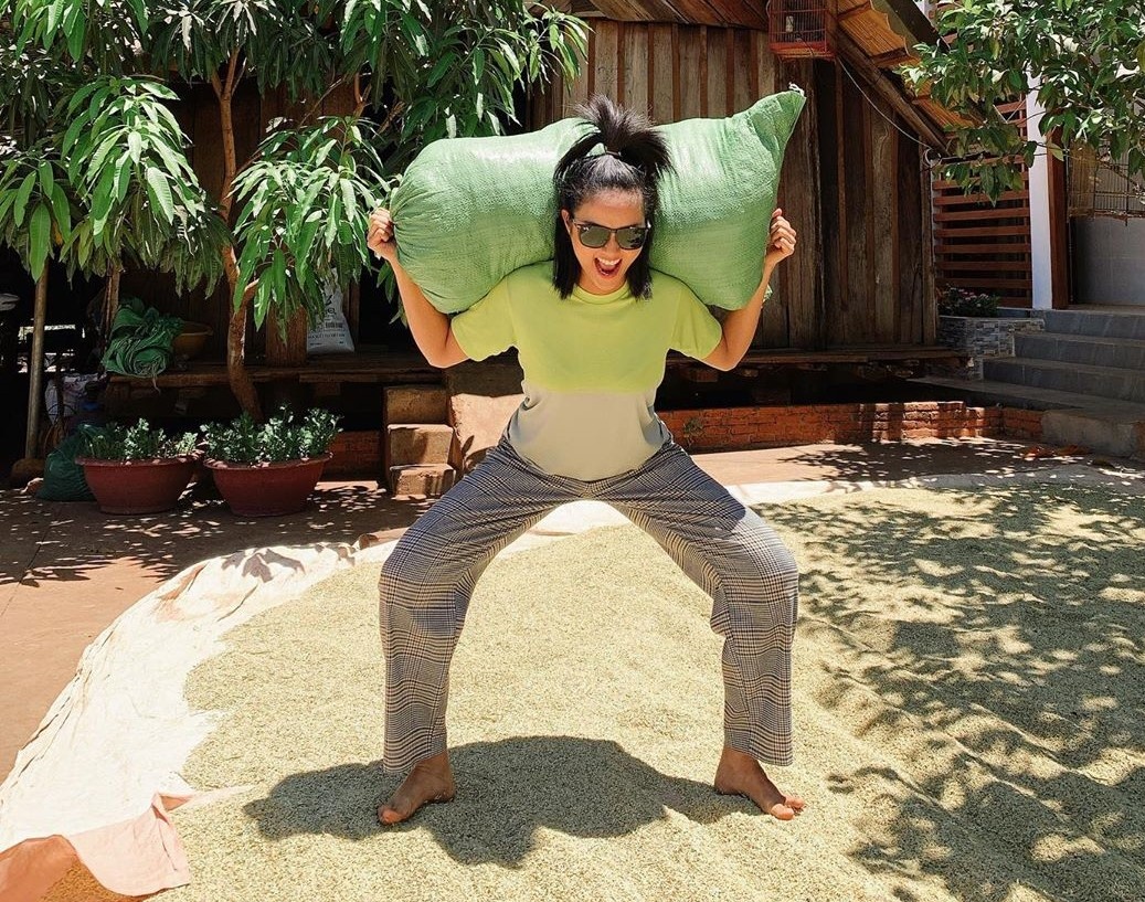 h'hen nie dong phim sau khi het dich anh 2