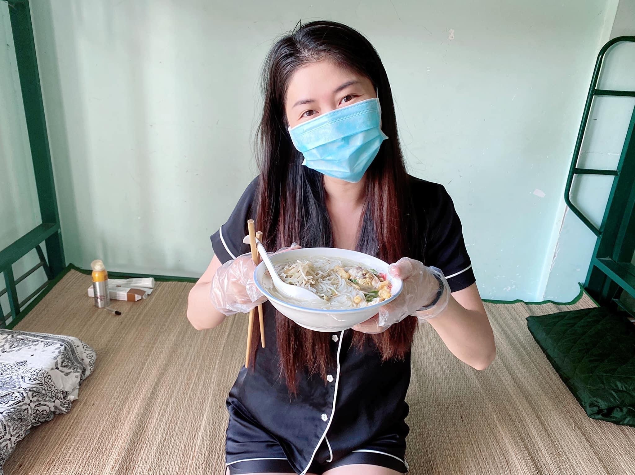 Vo Dang Khoi di cach ly tap trung o Can Tho hinh anh