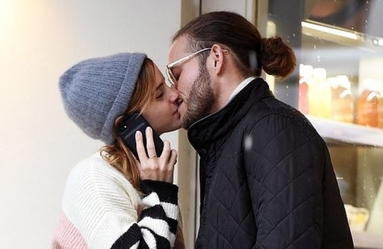 Danh tinh nguoi dan ong duoc Emma Watson phai long hinh anh