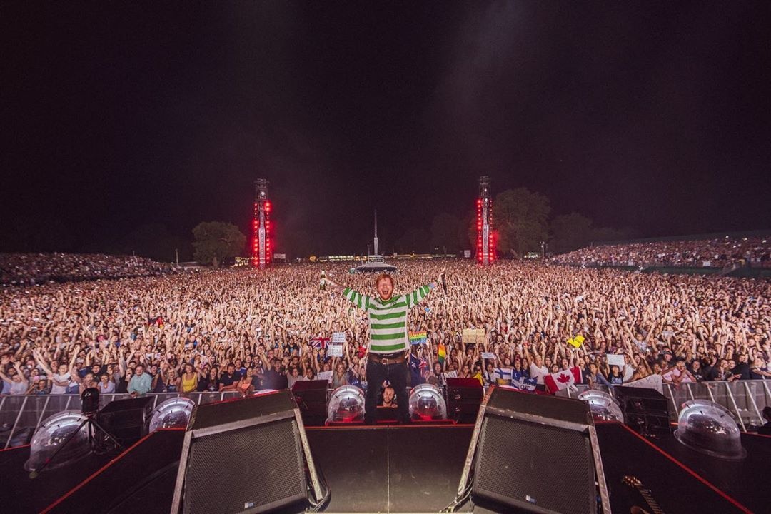 Ed Sheeran trong rau nuoi ga anh 2