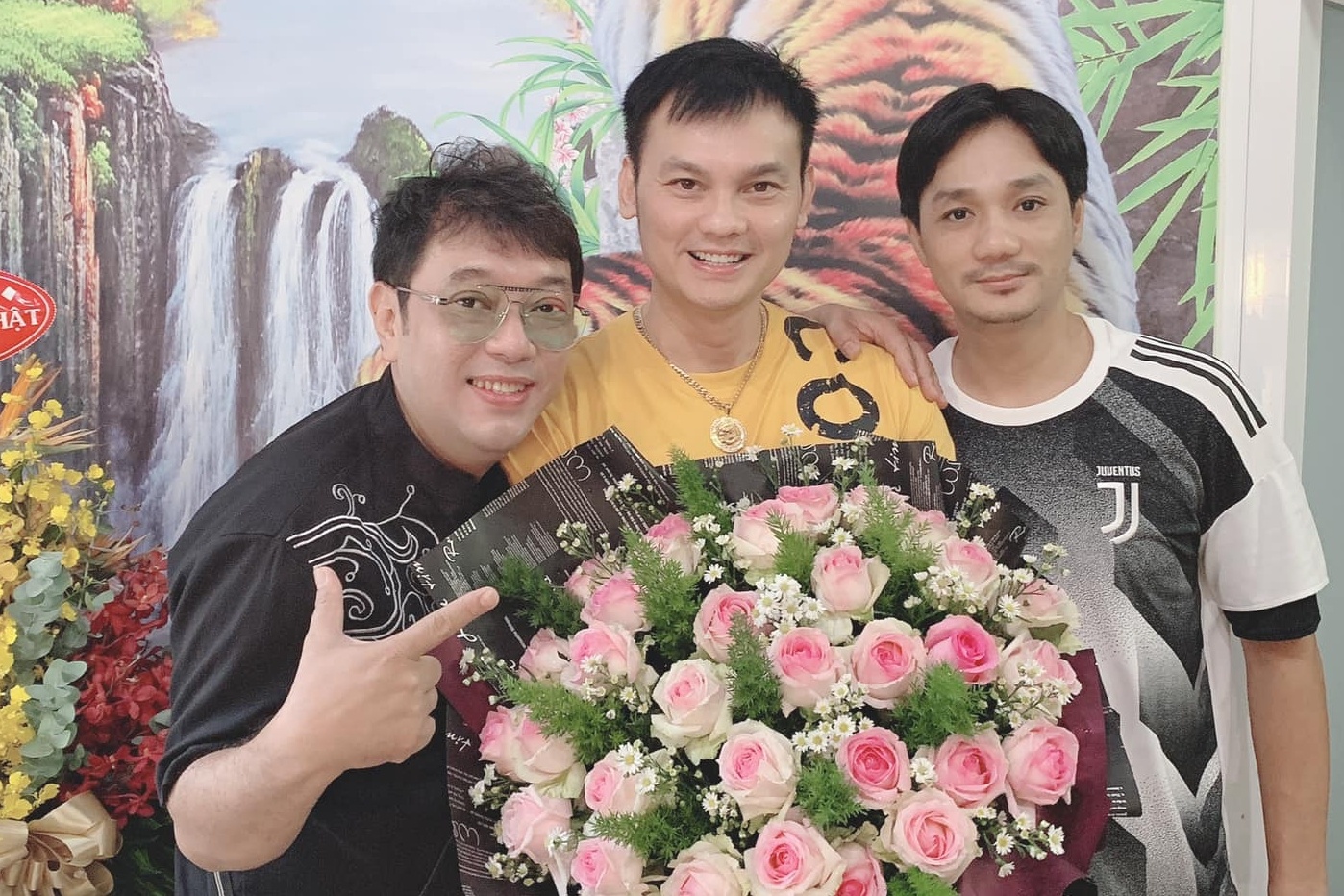 kim tieu long dang anh ben gia dinh anh 2