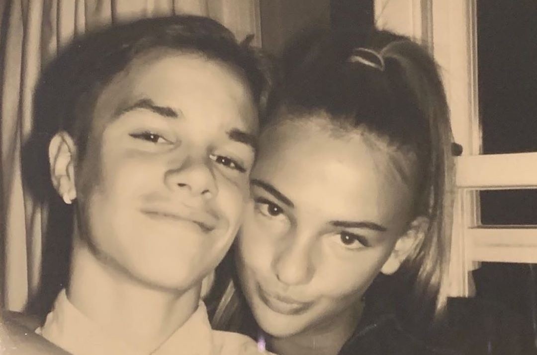 Romeo Beckham bay to tinh yeu voi ban gai sinh nam 2002 hinh anh