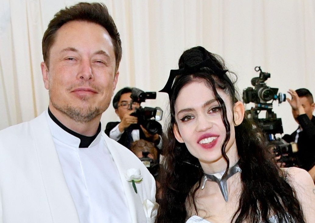 Ca si 8X sinh con dau long voi ty phu cong nghe Elon Musk hinh anh