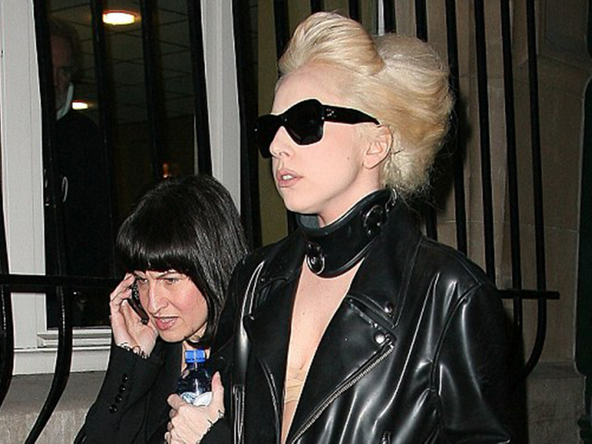 Kim kardashian lam tro ly paris hilton anh 5