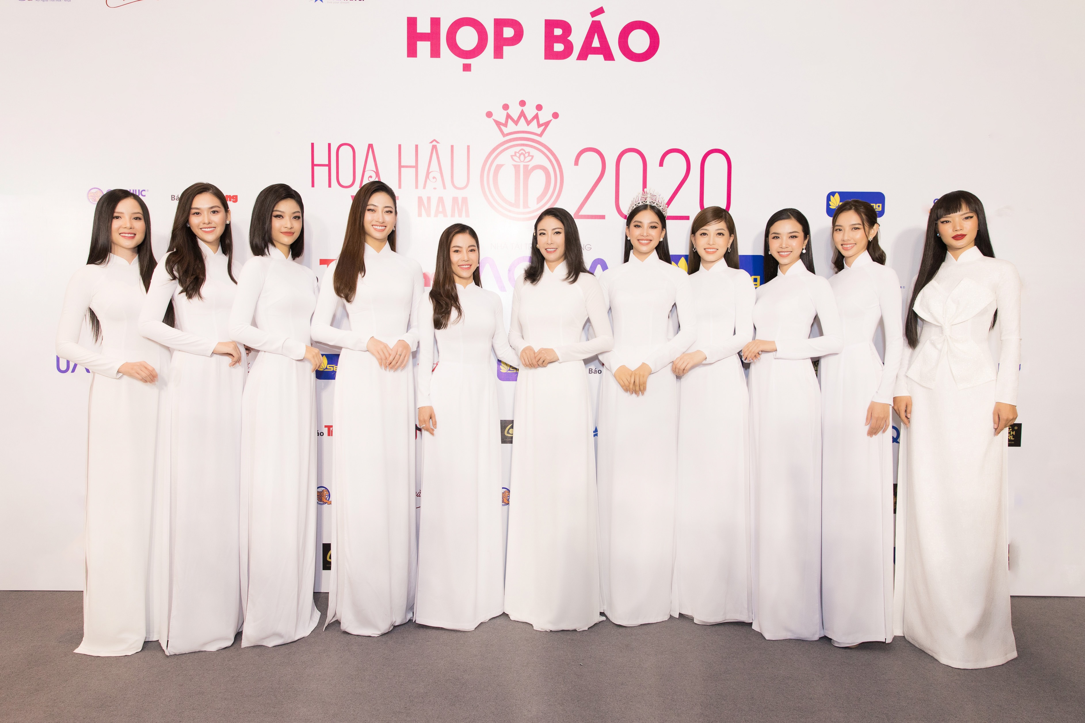 Hoa hau Viet Nam Tran Tieu Vy anh 14