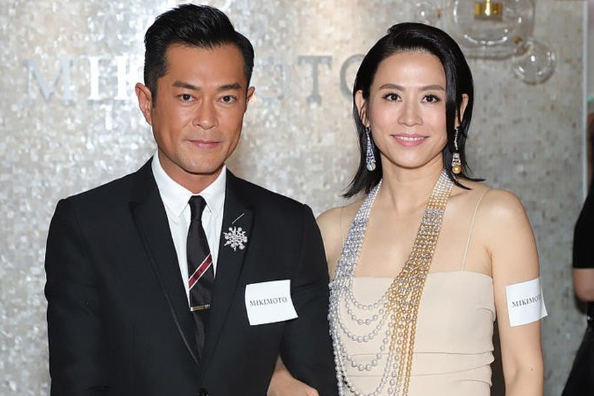 Tuyen Huyen - dai hoa dan TVB co doc tuoi 50 hinh anh