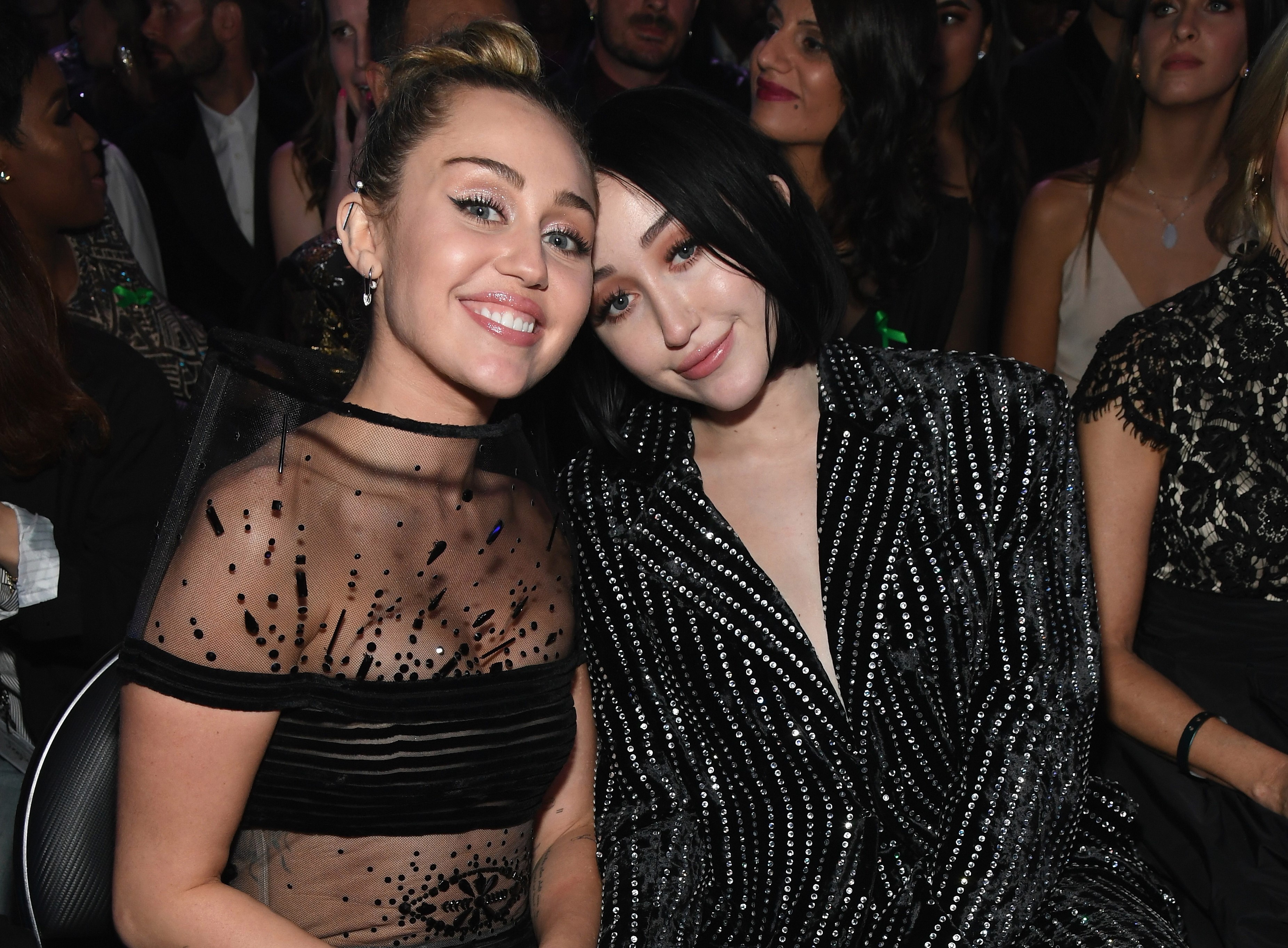 em gai miley cyrus anh 4