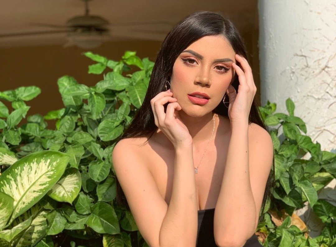 Ca si 9X dang quang hoa hau nho bau chon online hinh anh