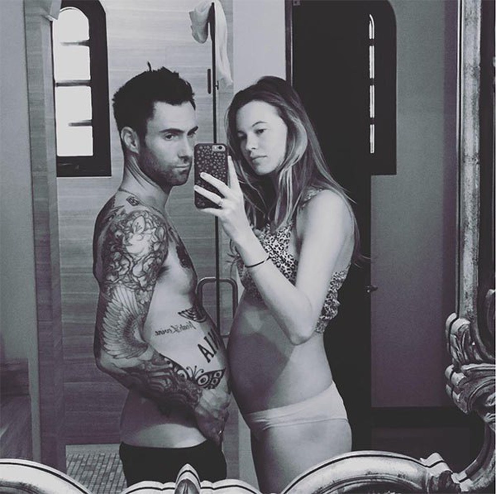 Behati Prinsloo va Adam Levine anh 4