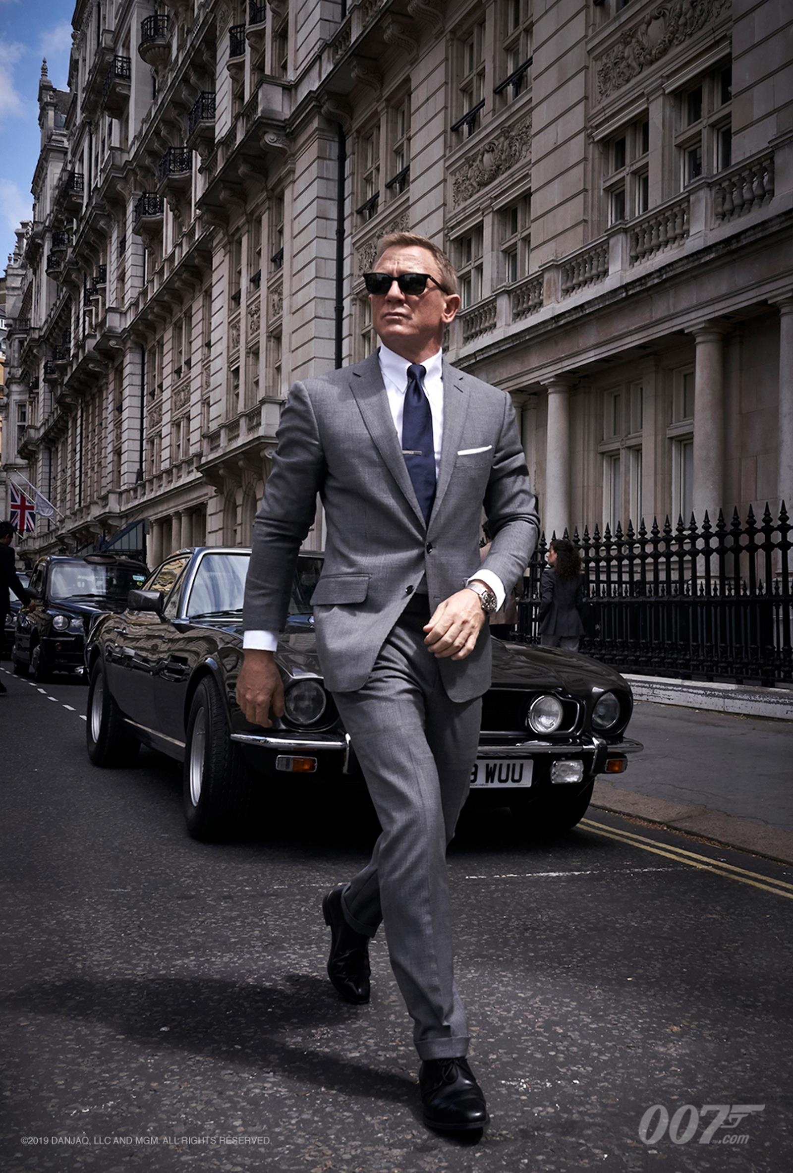 Daniel Craig dong James Bond anh 2