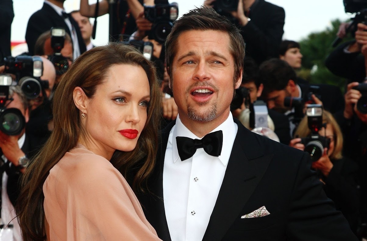 Nhung vu ngoai tinh chan dong gioi giai tri hinh anh