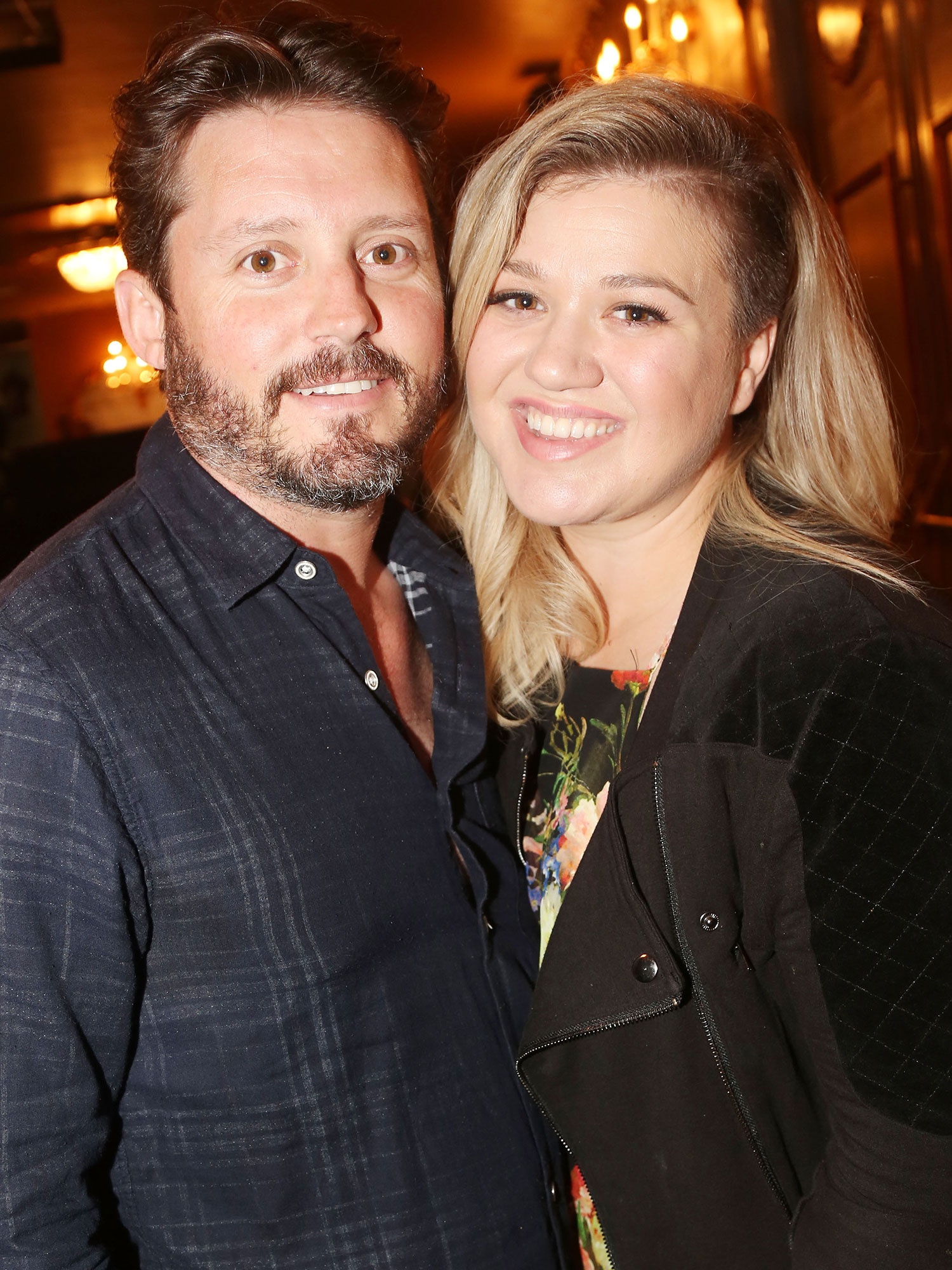 ca si Stronger ly hon anh 2