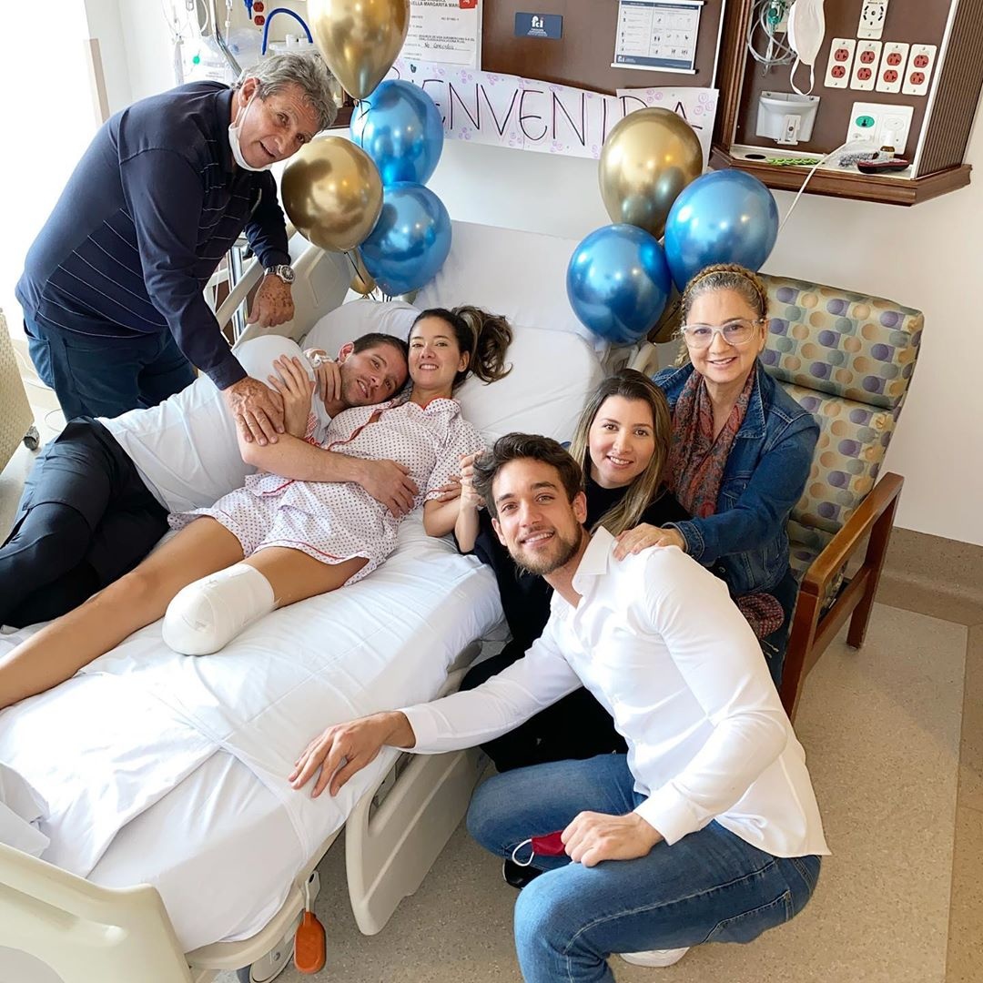 hoa hậu colombia cưa chân ảnh 1 hoa hau colombia cua chan anh 1