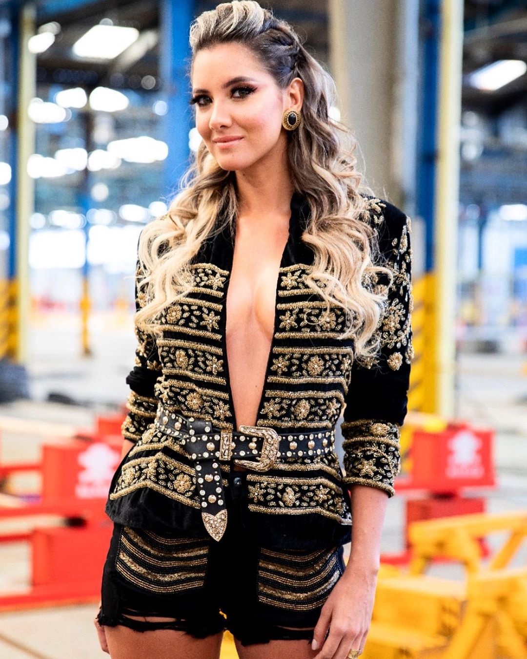 hoa hậu colombia cưa chân ảnh 3 hoa hau colombia cua chan anh 3