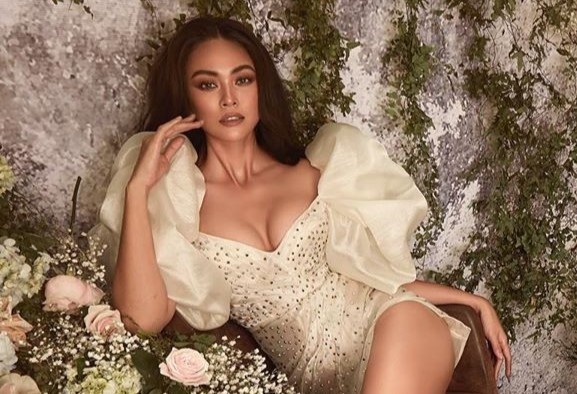 Cuoc song cua Mau Thuy, Cha Mi sau Vietnam's Next Top Model 2013 hinh anh