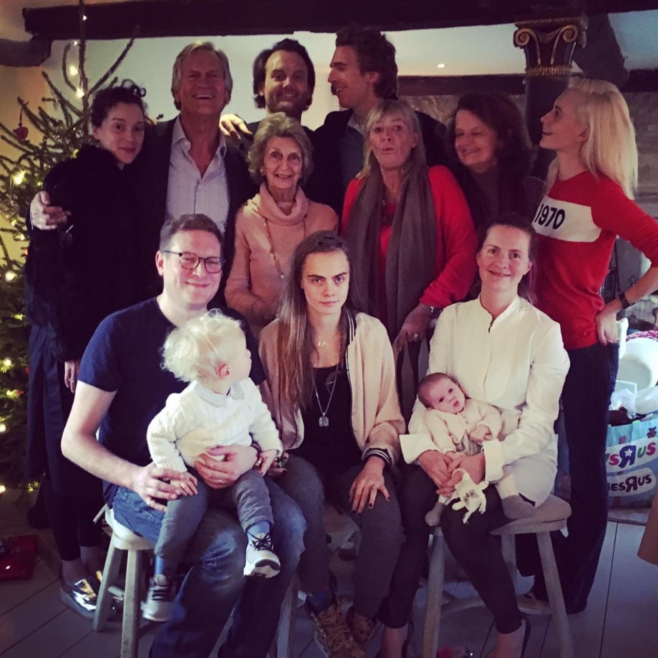 sieu mau noi y cara delevingne anh 2