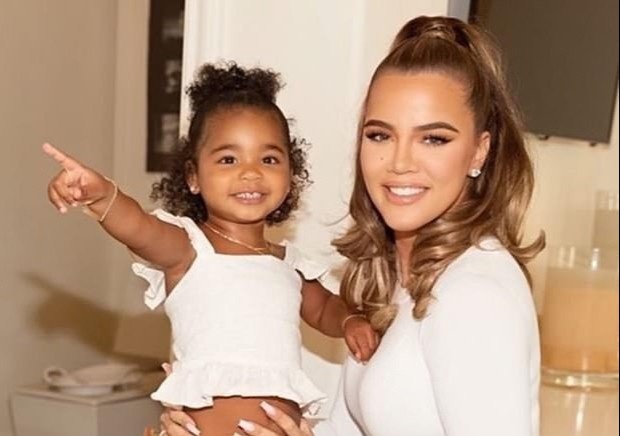 Guong mat khac la cua Khloe Kardashian hinh anh