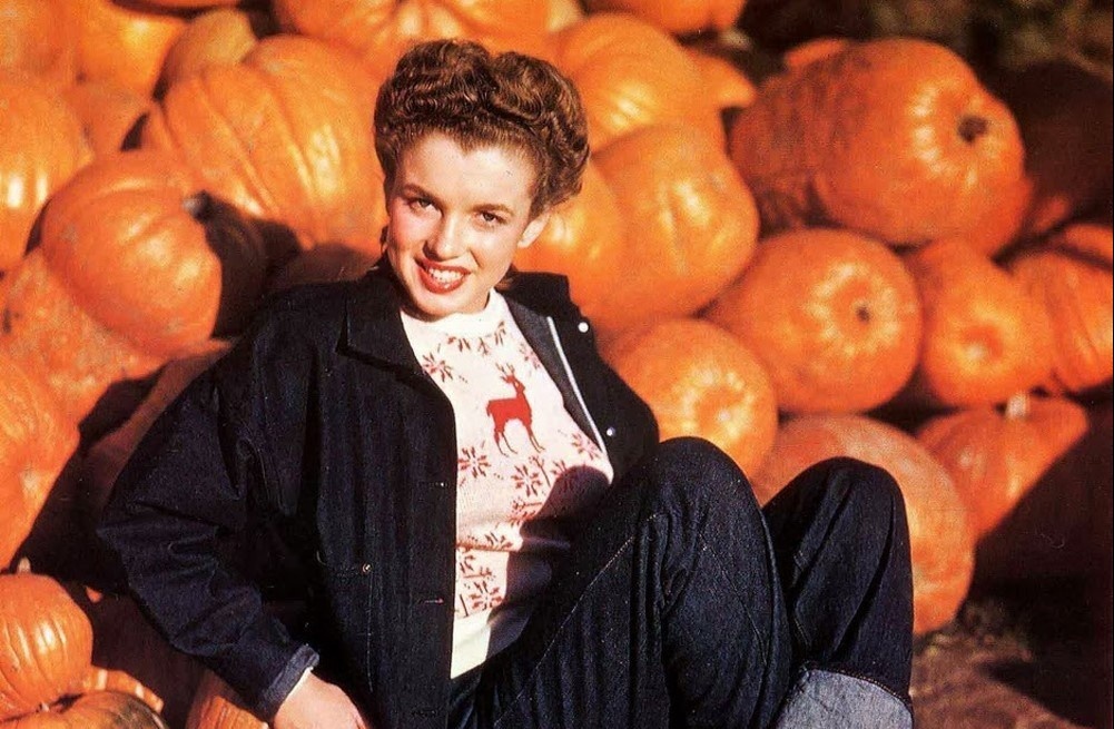 Co minh tinh Marilyn Monroe thoi moi vao nghe hinh anh