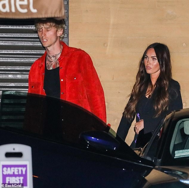 Megan Fox hẹn hò tình trẻ ảnh 2 Megan Fox hen ho tinh tre anh 2