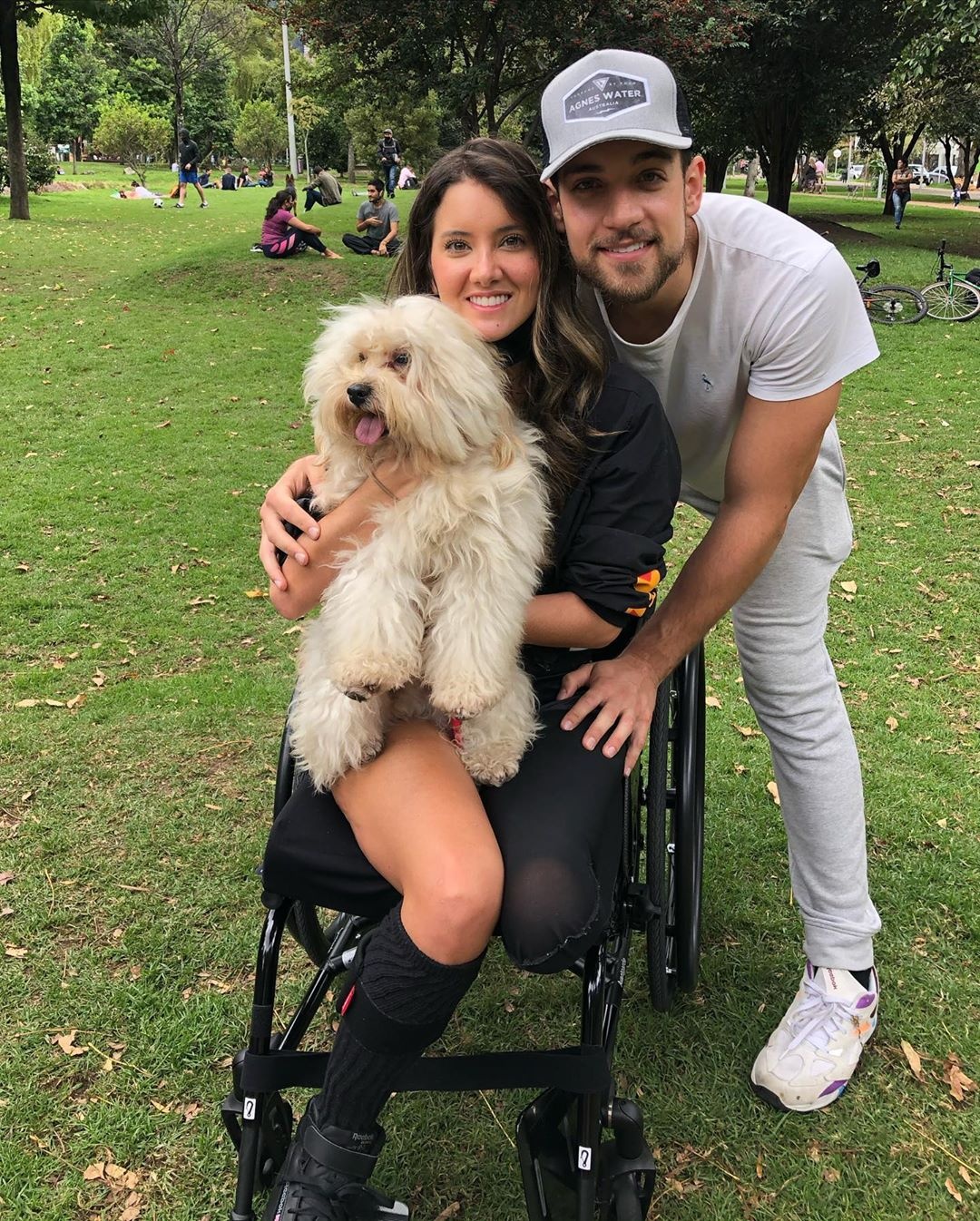 hoa hậu colombia cưa chân ảnh 2 hoa hau colombia cua chan anh 2