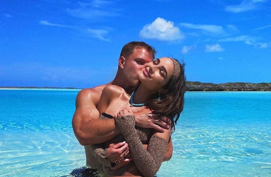 Hoa hau Olivia Culpo tinh cam ben ban trai hinh anh